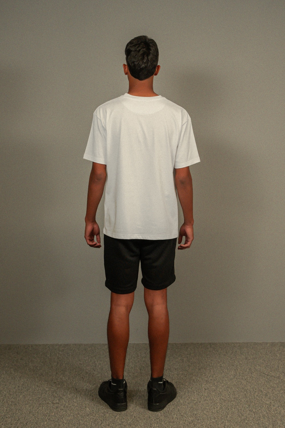 THE unisex oversizes white T-shirt - DO WE